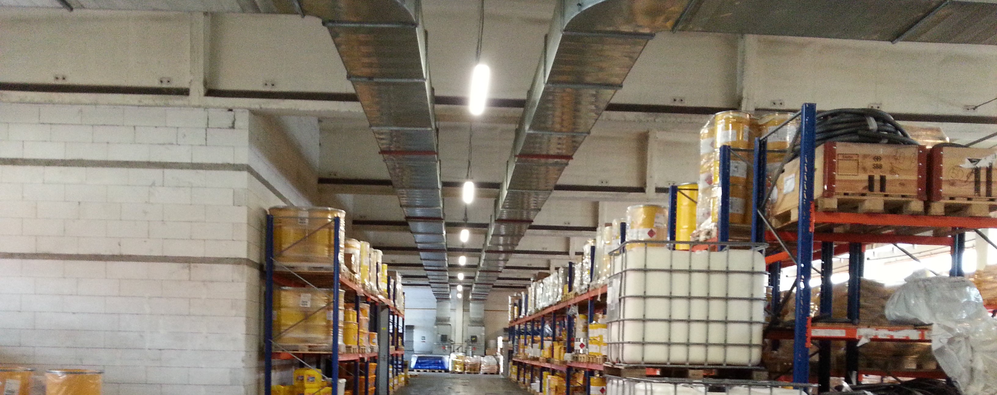 LED-osvetleni_instalace_sklad_hala_IP65_navrh_osvetleni_praha_toplux